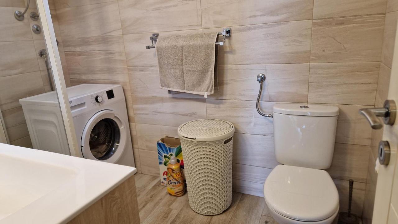 Happy Star Apartments Kotor Bagian luar foto