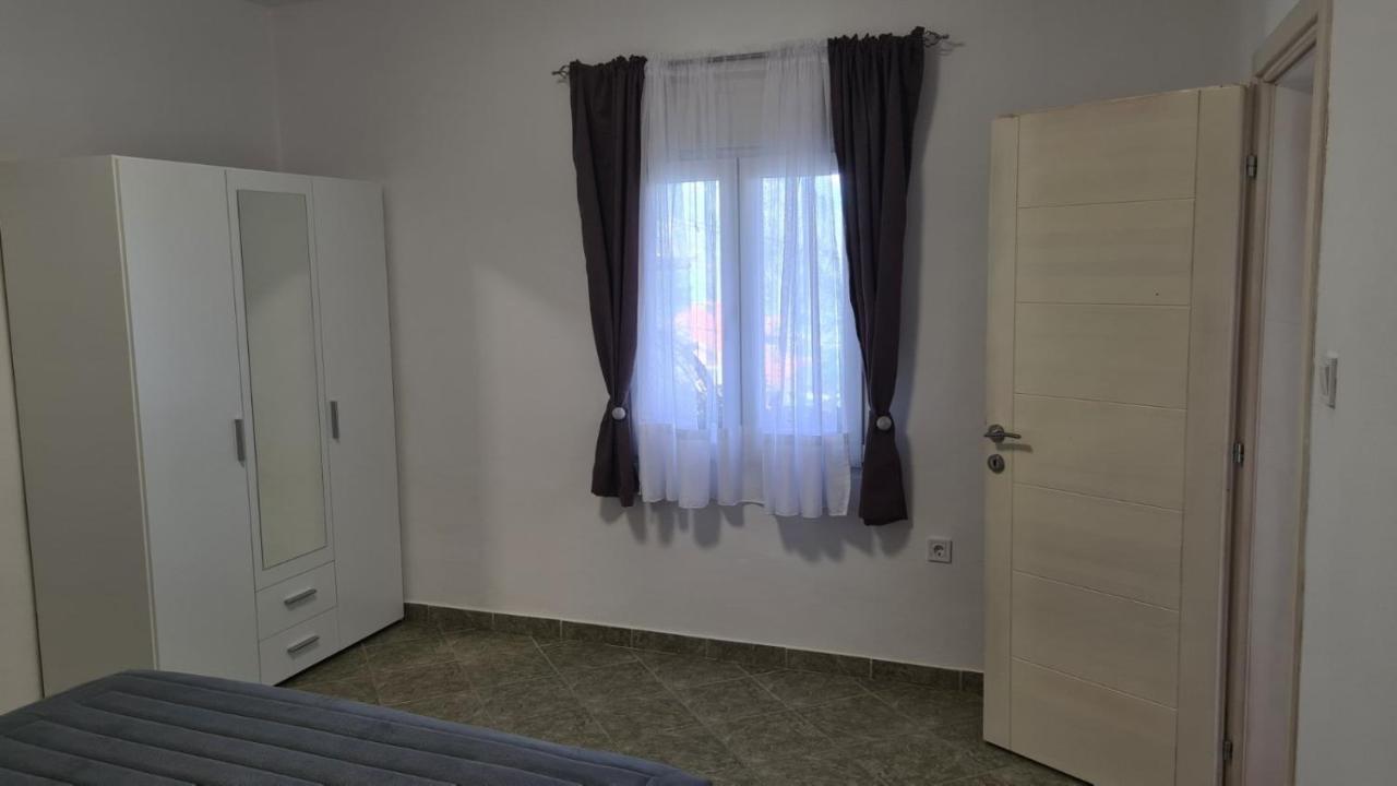 Happy Star Apartments Kotor Bagian luar foto